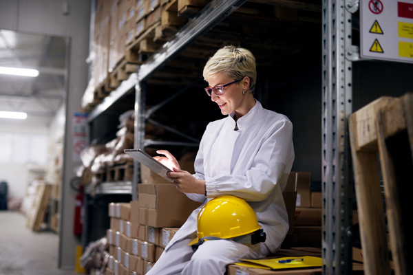 Organizations in the food and beverage industry must replace manual paper-based processes with automated mobile data collection solutions to ensure end-to-end food traceability throughout the supply chain.
