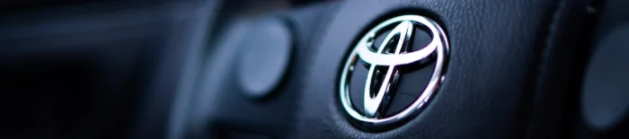 toyota-steering-wheel-crop