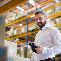 worker using mobile barcoding