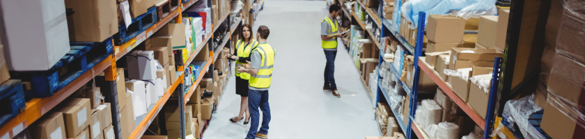 warehouse-workers-deploying-mispicks-solutions