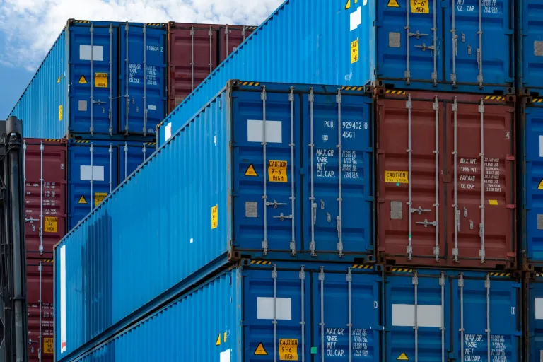 Close-up-Blue-And-Red-Logistic-containers